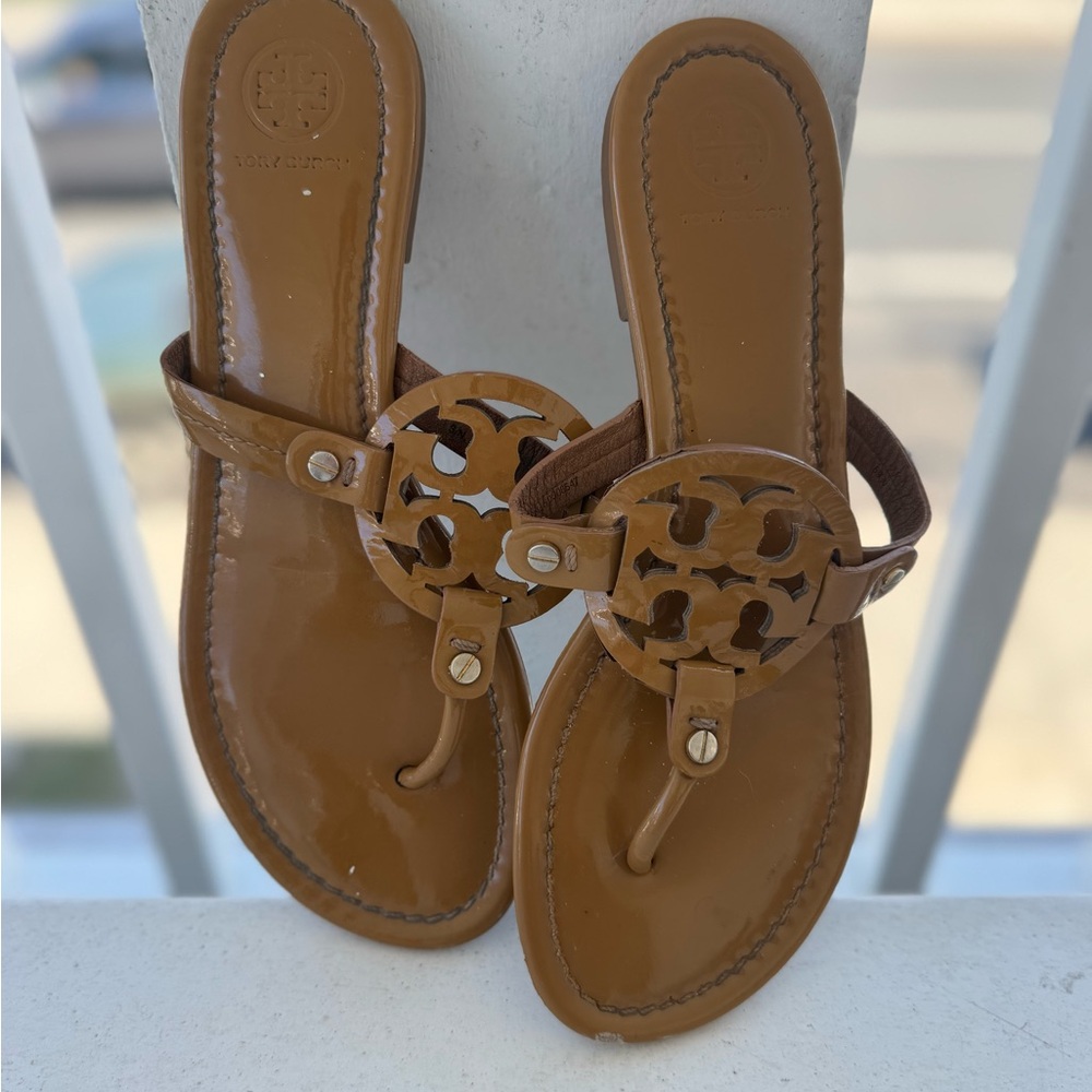 Tory Burch sandals Miller Sand Patent leather classic Brown Sandals size 7.